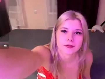 Lynatempt  live sex cam