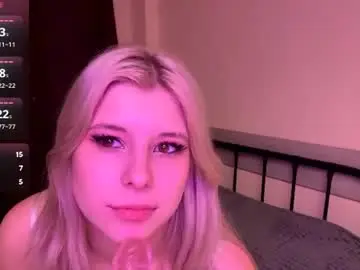 Lynatempt  live sex cam