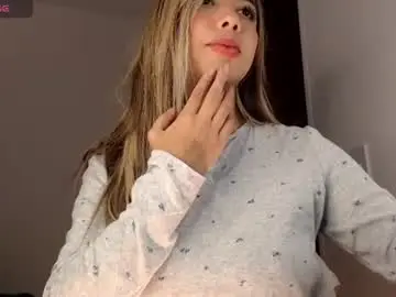 Mariana_es  live sex cam