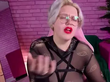 Monikasweetie  live sex cam
