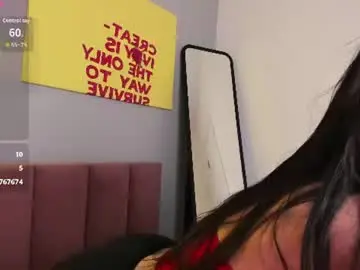 Reneesutton  live sex cam