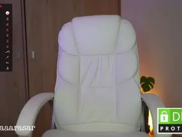 Sillysara8  live sex cam