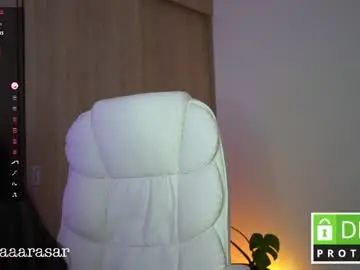 Sillysara8  live sex cam