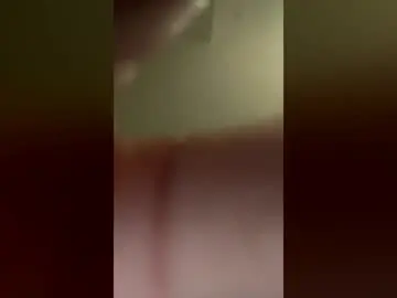 Slimsshawty  live sex cam