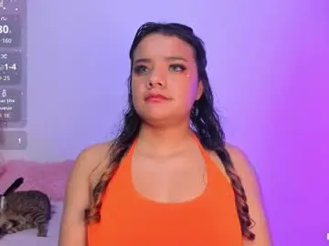 Sophie_t_  live sex cam