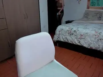 Thaliav  live sex cam