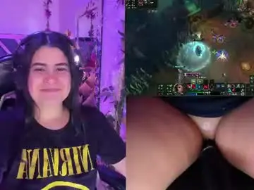 Daphnecontry  live sex cam