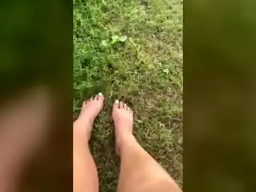 Kitysfeet  live sex cam