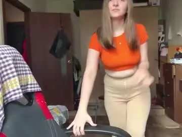 Latanyacloos  live sex cam