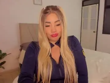 Leah_01  live sex cam