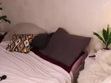 Mia_frizz  live sex cam