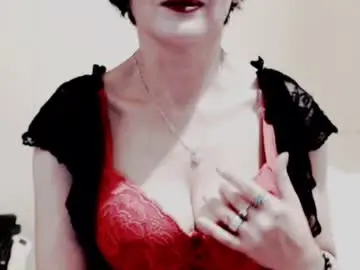 Naughtyjenniferxx  live sex cam