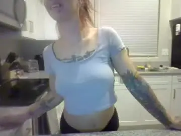 Nikki_kiss33  live sex cam