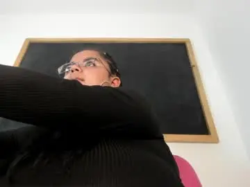 Pure_dahilia  live sex cam