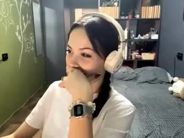 Troyalshouse  live sex cam