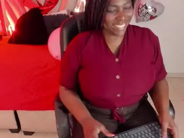 Ebonynaughty  live sex cam