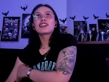 Lilith_deveraux_  live sex cam