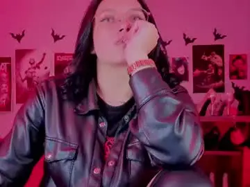 Lilith_deveraux_  live sex cam