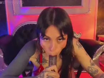 Prettybullet  live sex cam