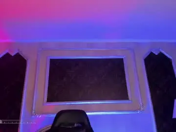 Prettybullet  live sex cam