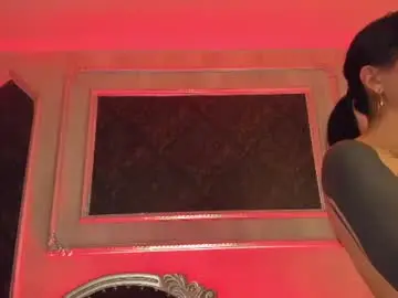 Prettybullet  live sex cam