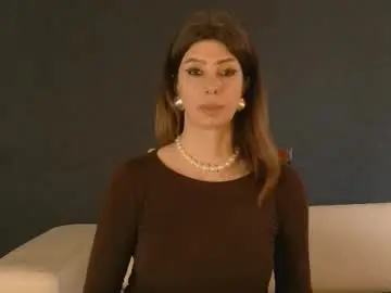 Whitequeen888  live sex cam