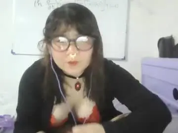 Yulia210  live sex cam