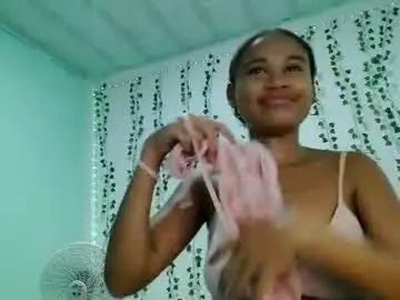 Akemy_saunderz  live sex cam