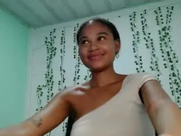 Akemy_saunderz  live sex cam