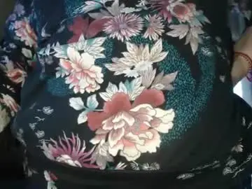 Amorelara  live sex cam