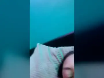 Juicyhotkentltd  live sex cam