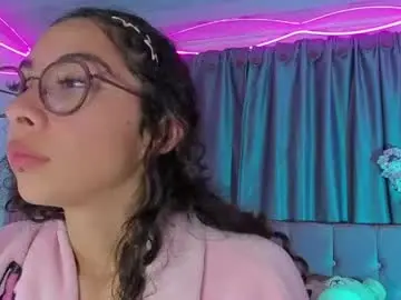 Kiara_lovelyy  live sex cam