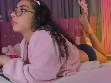 Kiara_lovelyy  live sex cam