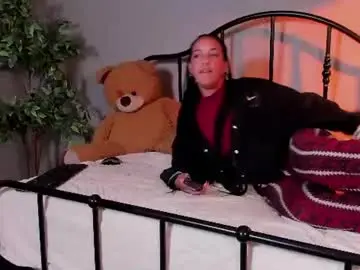 Millie_volturi  live sex cam