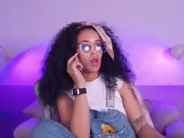 Millie_volturi  live sex cam