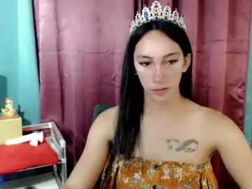 Pinay_lucy  live sex cam