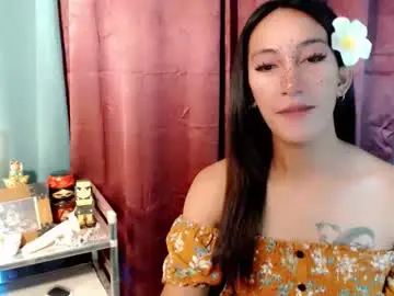 Pinay_lucy  live sex cam
