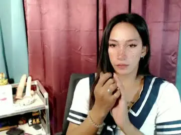 Pinay_lucy  live sex cam