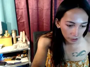 Pinay_lucy  live sex cam