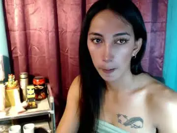 Pinay_lucy  live sex cam