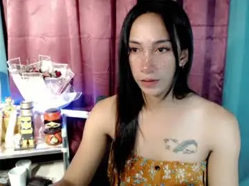 Pinay_lucy  live sex cam