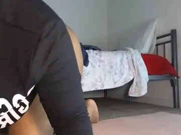 Ulovechanel  live sex cam