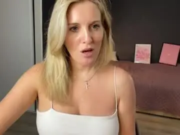 _i_d_a_  live sex cam