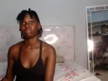 Blackqueenofparis  live sex cam