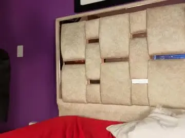 Cherryy_lov  live sex cam
