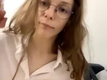 Clyderolls  live sex cam