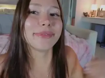 Emelia_fox  live sex cam