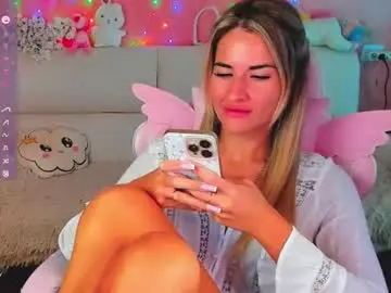 Hotty_girls_here  live sex cam