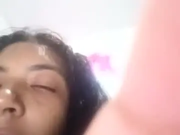 Luna700  live sex cam
