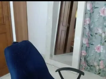 Victoria_milf06  live sex cam